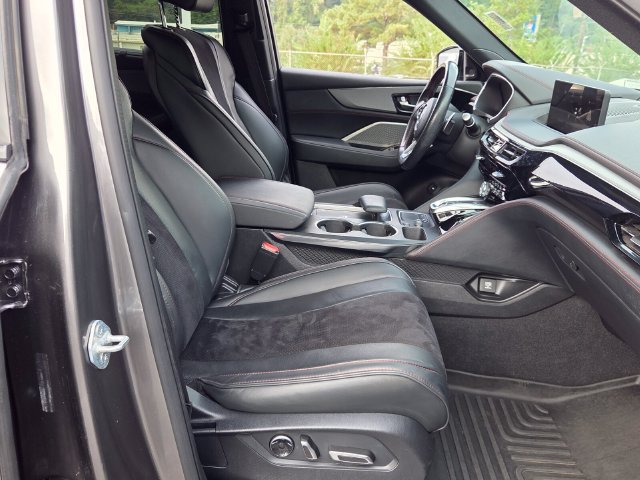 Used 2022 Acura MDX A-Spec AWD/4WD image 11