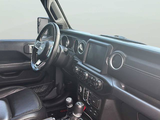 Used 2018 Jeep Wrangler Unlimited Sahara AWD/4WD image 10