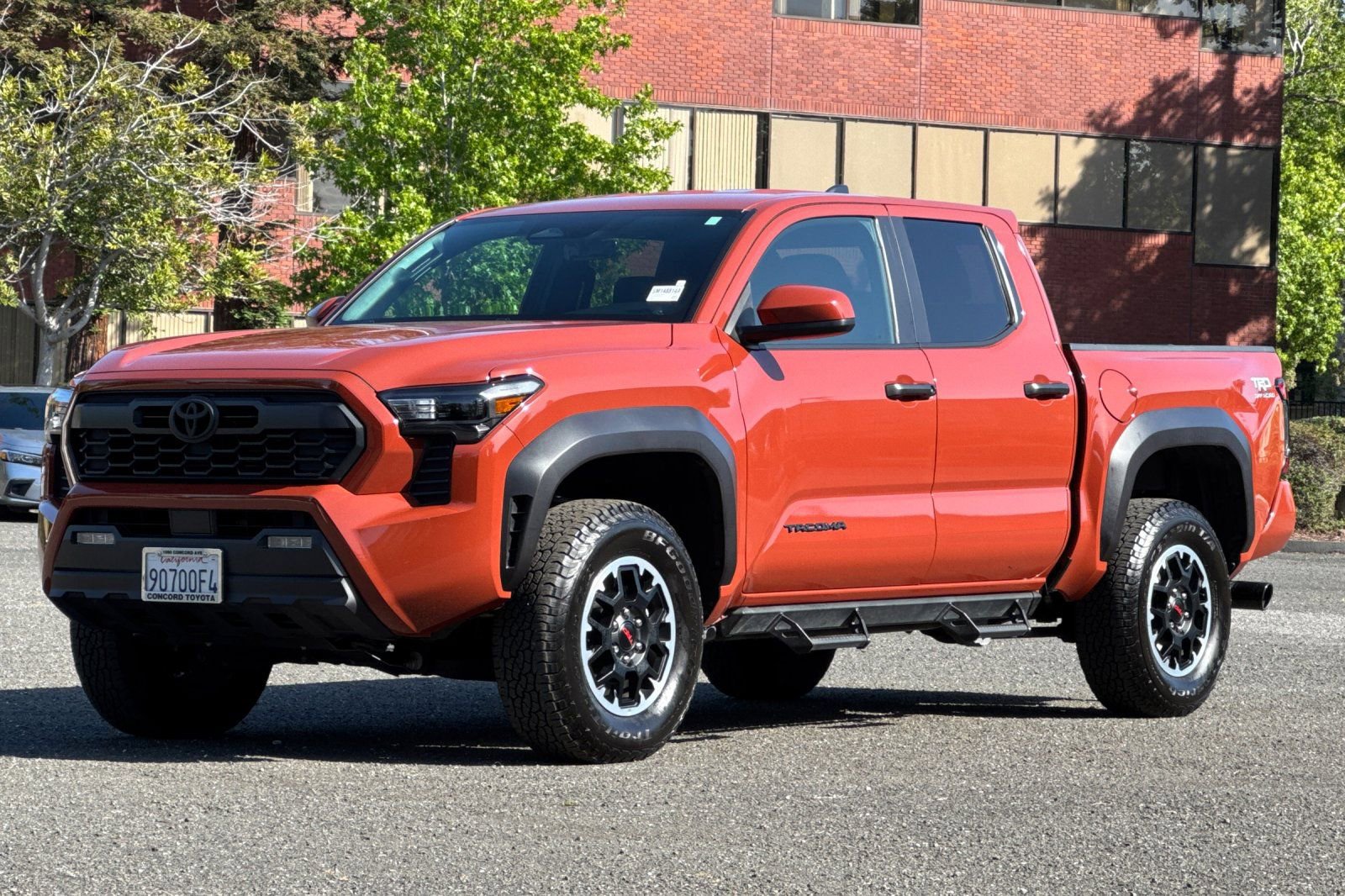 Used 2025 Toyota Tacoma TRD Off-Road AWD/4WD image 8