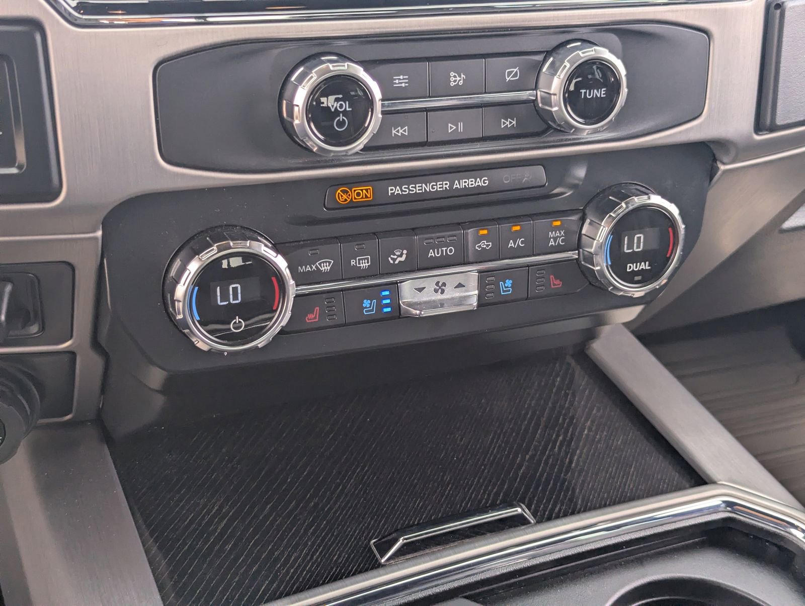 Certified 2022 Ford F450 Platinum AWD/4WD image 24