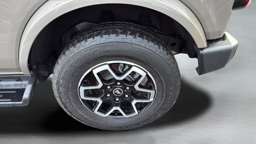 Certified 2025 Ford Bronco Outer Banks AWD/4WD image 46