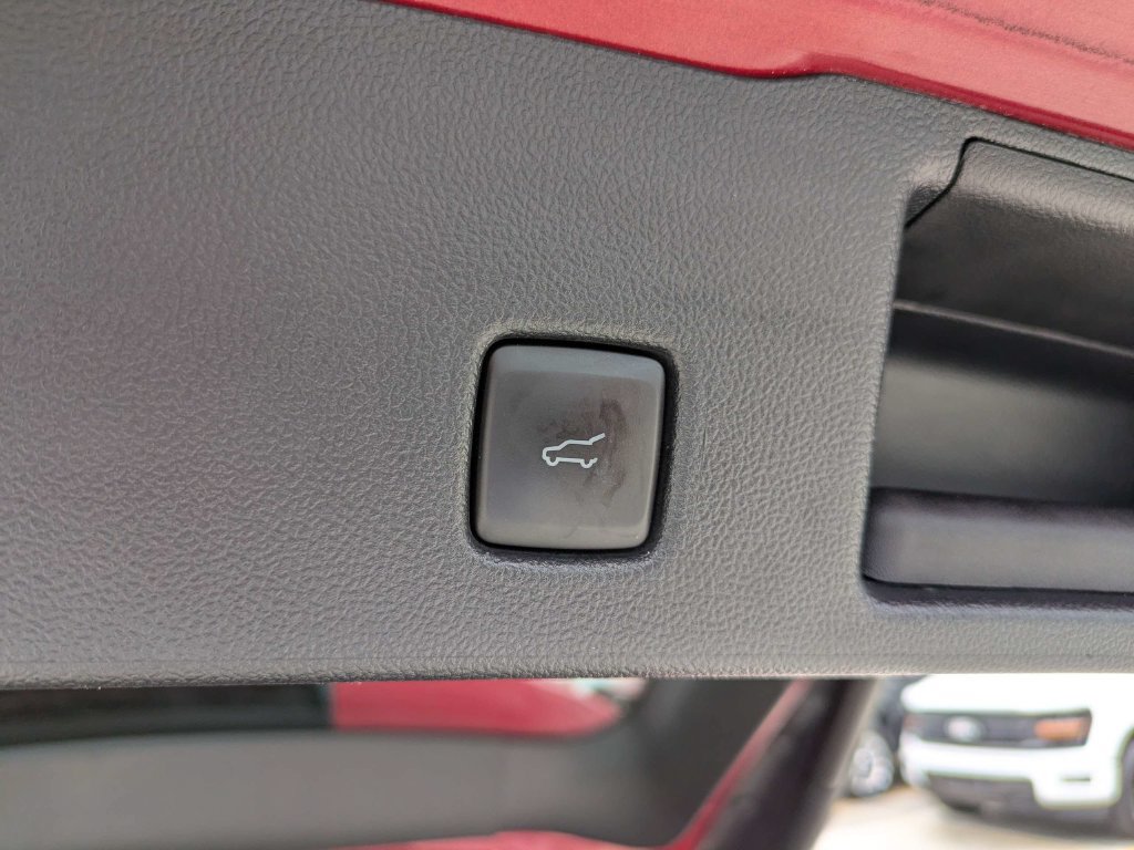 Certified 2021 Ford Escape SE w/ SE Sport Appearance Package FWD image 14