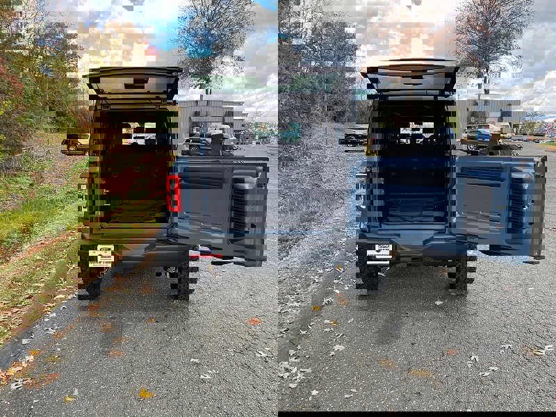 Certified 2024 Ford Bronco Badlands image 9