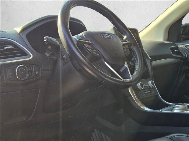 Certified 2022 Ford Edge Titanium AWD/4WD image 13