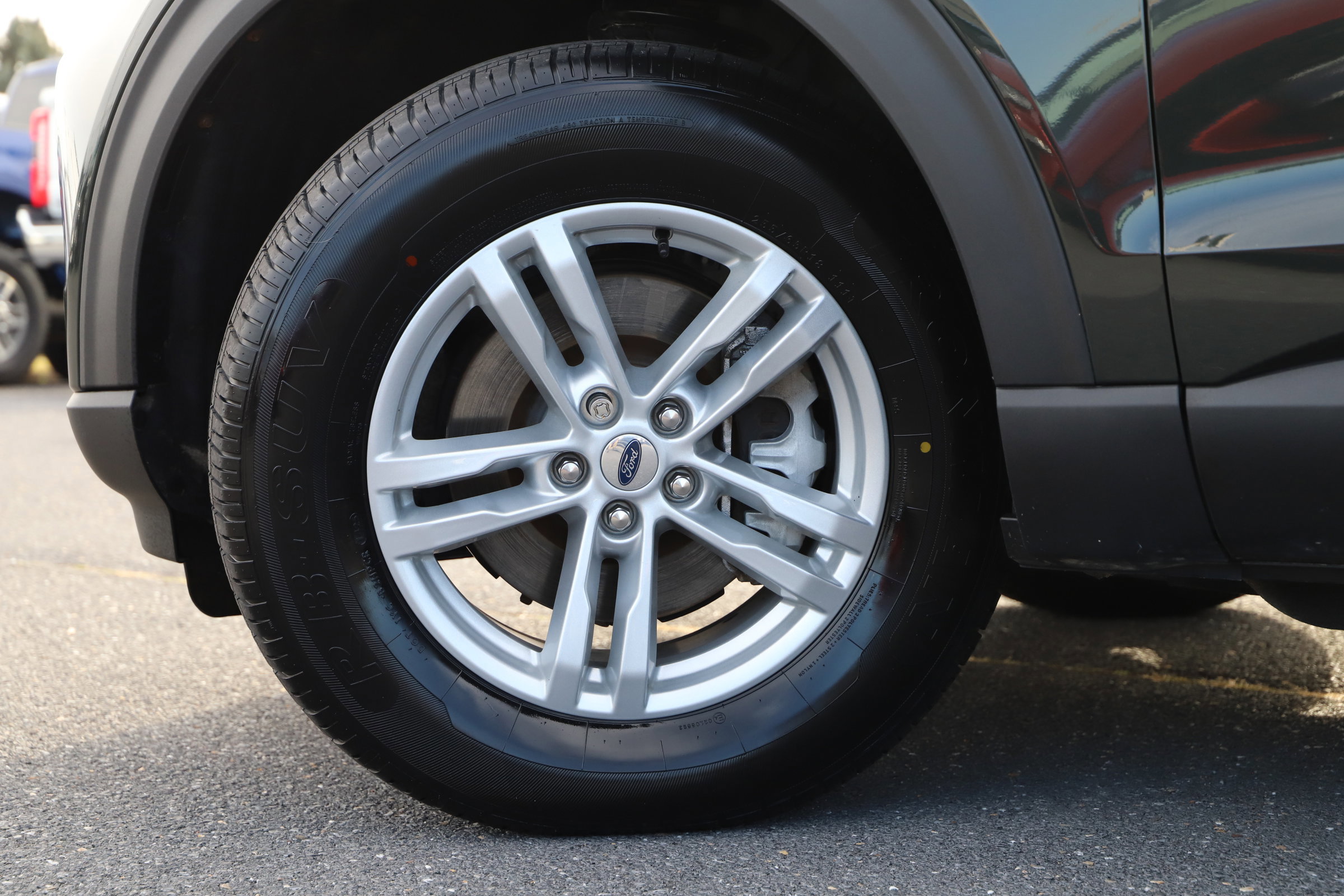 Certified 2023 Ford Explorer XLT w/ Equipment Group 202A image 6