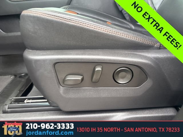 Used 2025 GMC Sierra 1500 AT4 w/ AT4 Premium Package AWD/4WD image 18