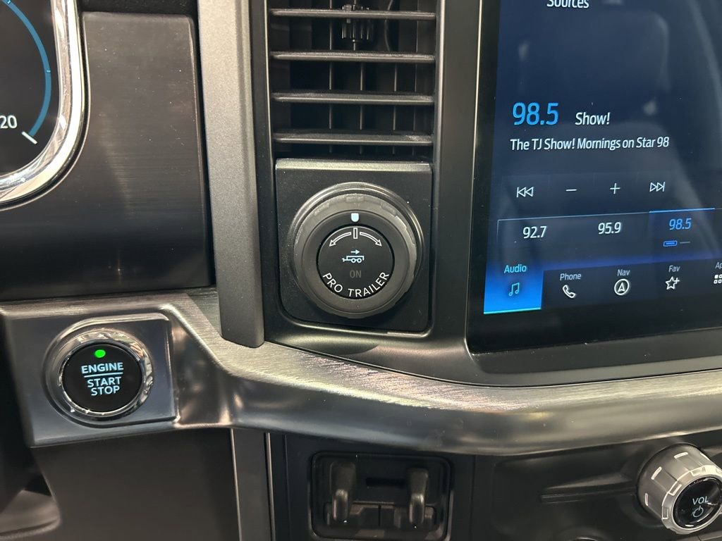 Certified 2022 Ford F150 Lariat w/ Equipment Group 502A High image 19