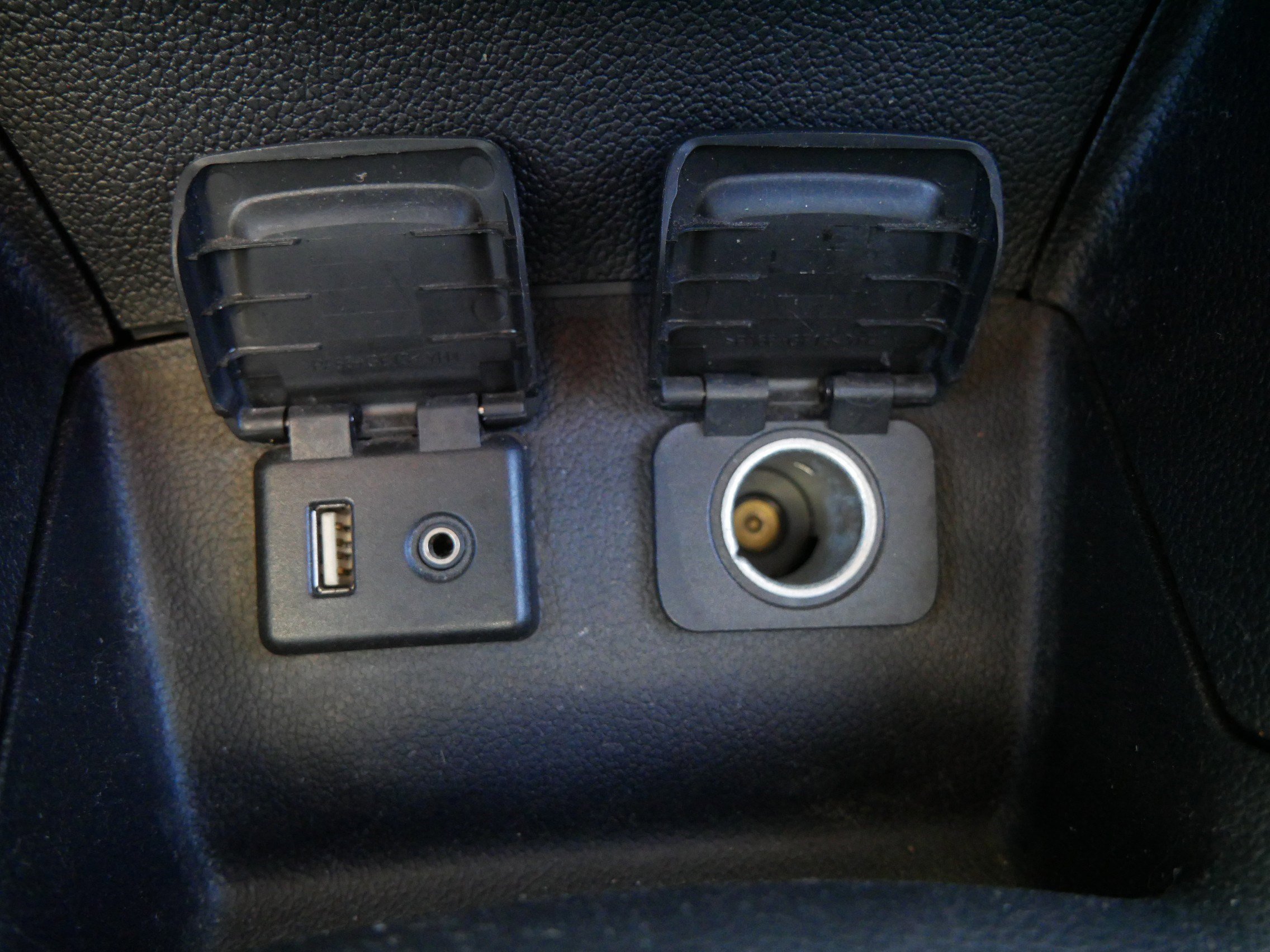 Used 2017 Chevrolet Cruze LS image 30