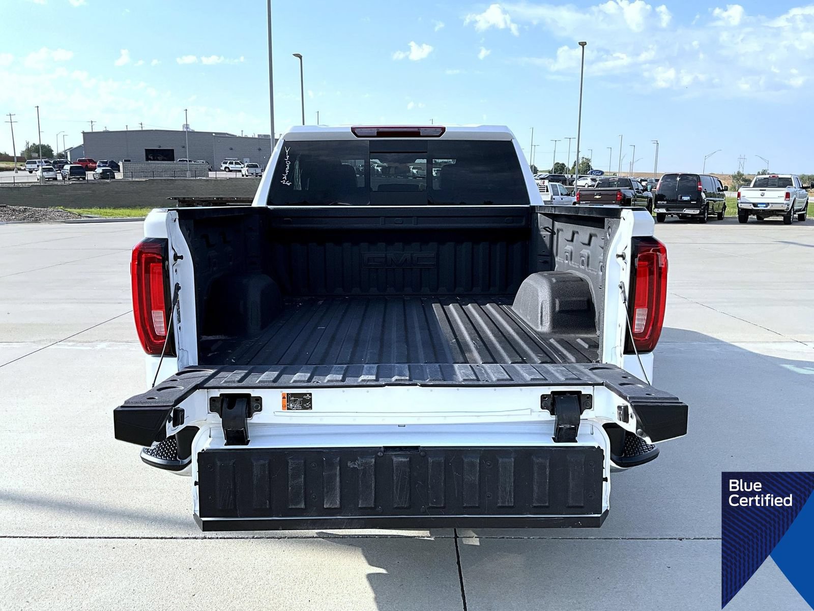 Used 2026 GMC Sierra 1500 SLT w/ SLT Premium Plus Package AWD/4WD image 23