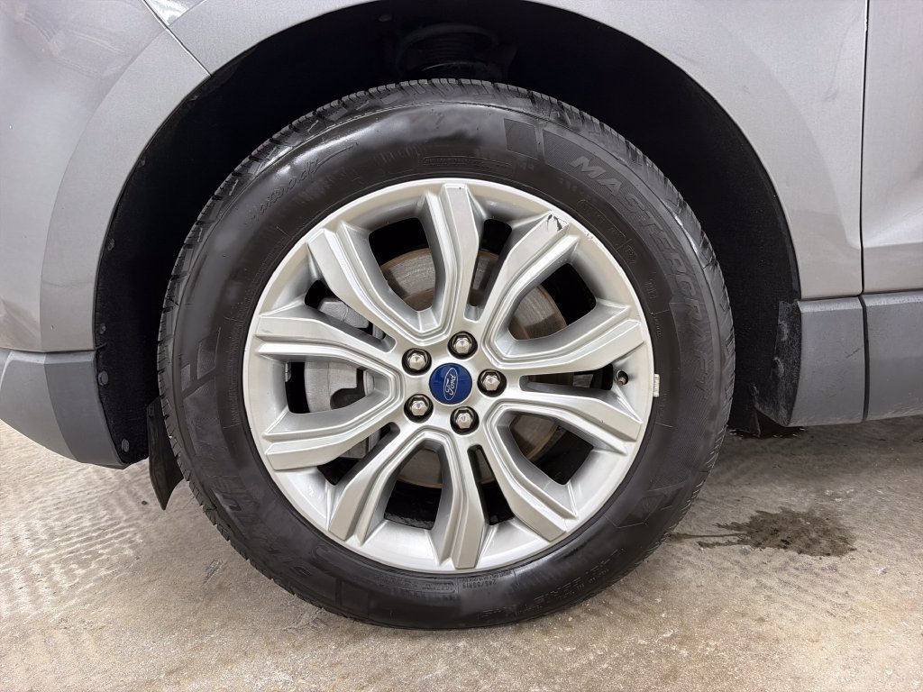 Certified 2022 Ford Edge Titanium AWD/4WD image 14