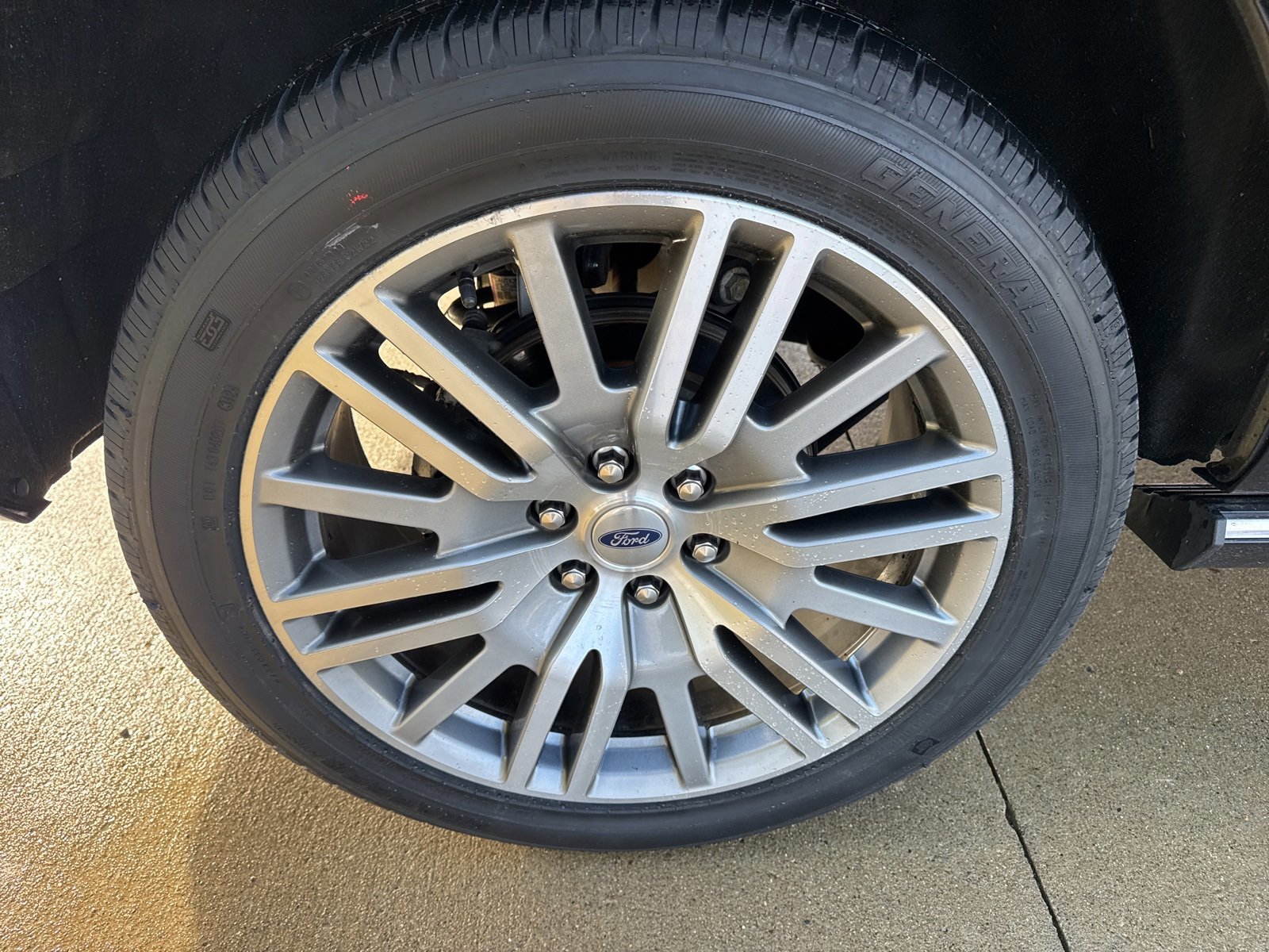 Certified 2022 Ford Expedition Platinum image 18