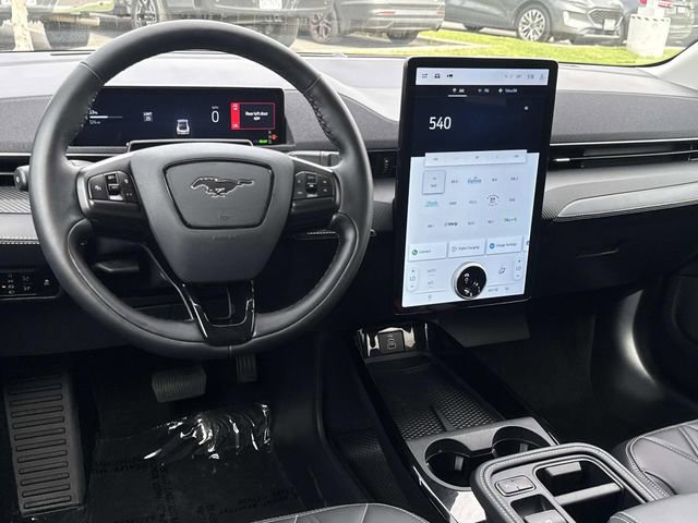 Certified 2025 Ford Mustang Mach-E Select image 6