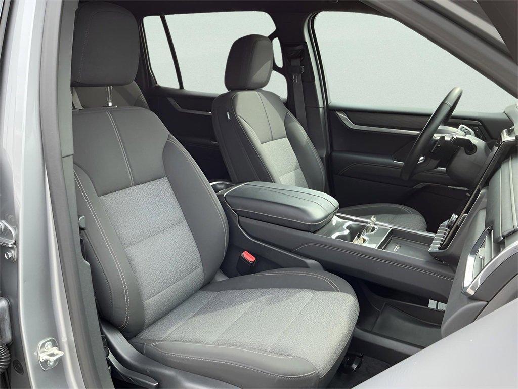 Used 2025 GMC Acadia Elevation image 19