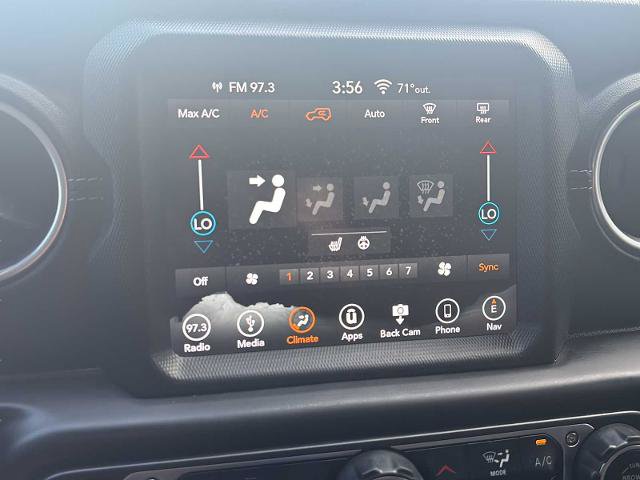 Used 2018 Jeep Wrangler Unlimited Sahara AWD/4WD image 12
