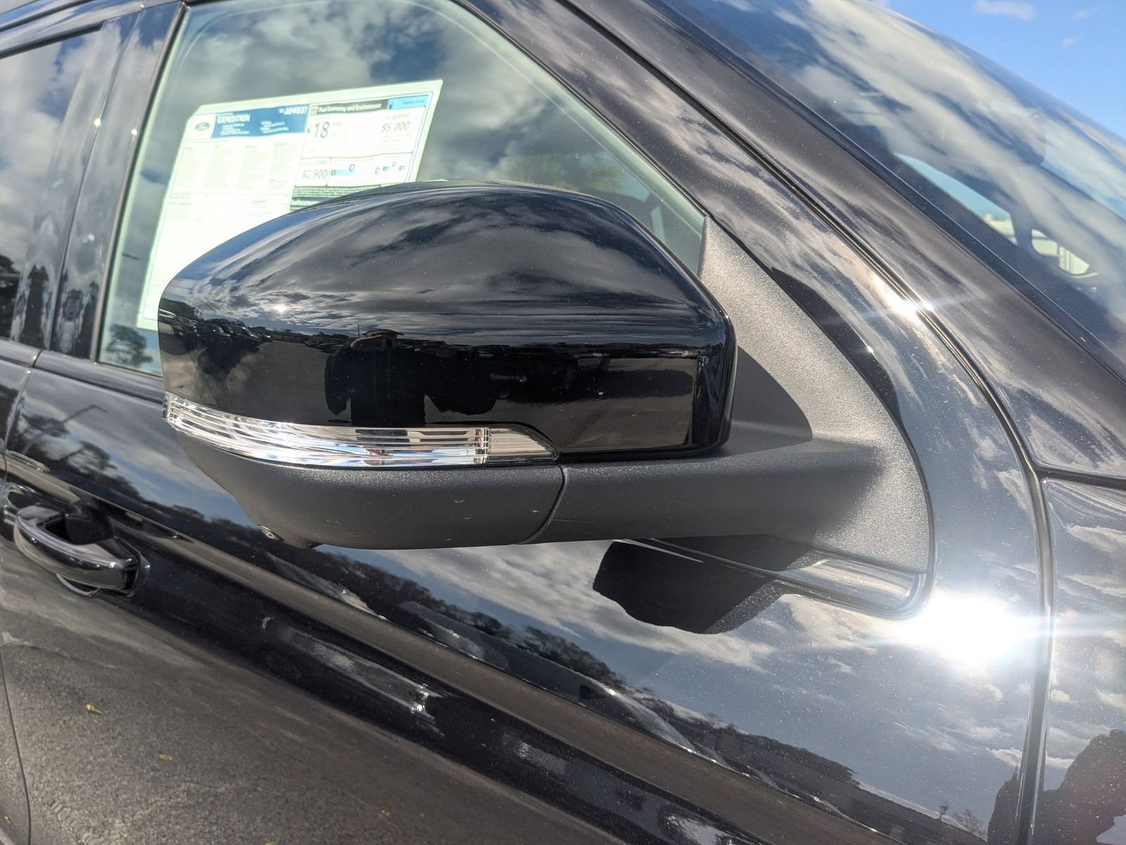 Certified 2025 Ford Expedition Tremor AWD/4WD image 12