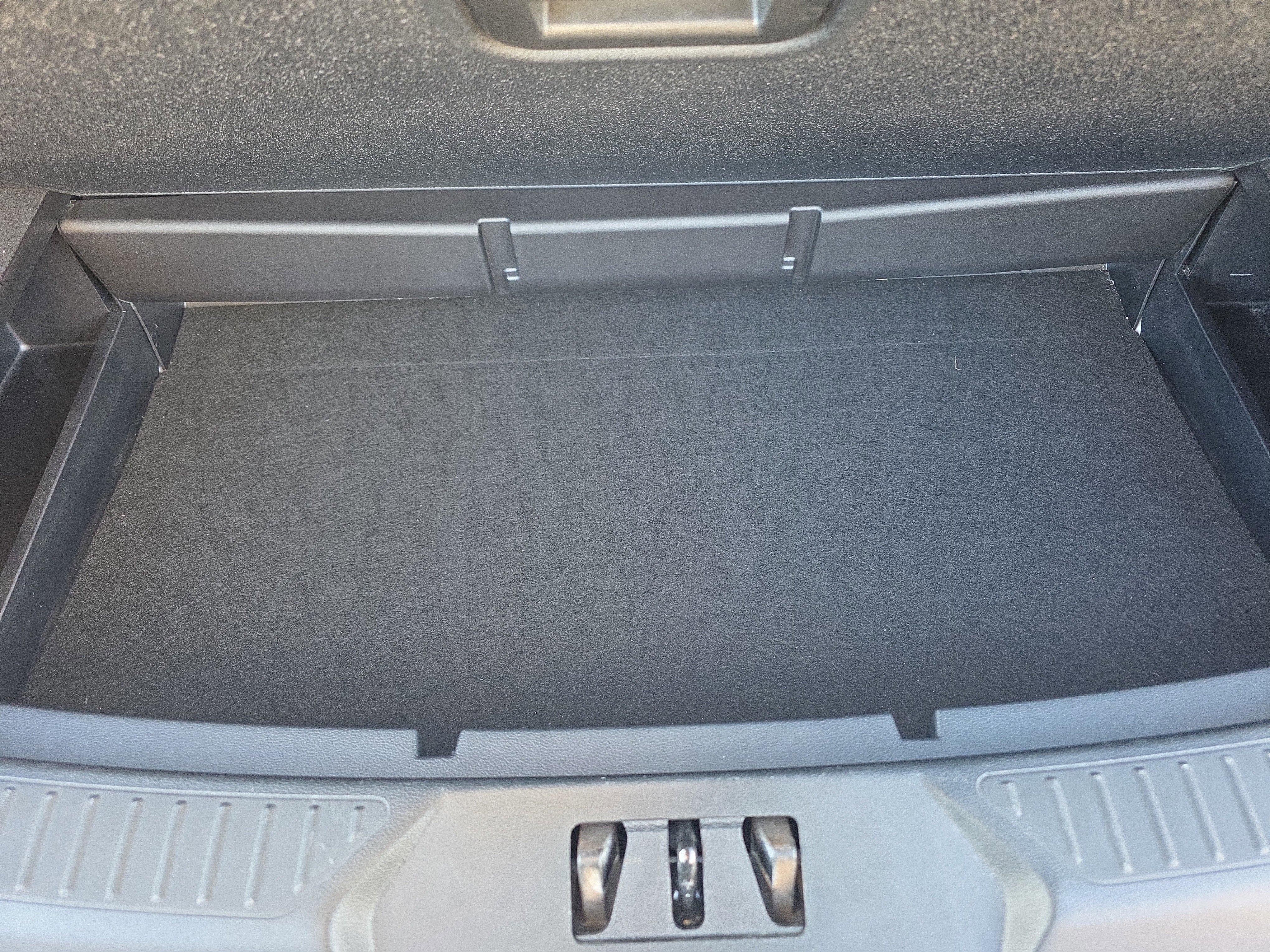 Certified 2022 Ford Explorer ST-Line w/ Class IV Trailer Tow Package image 21