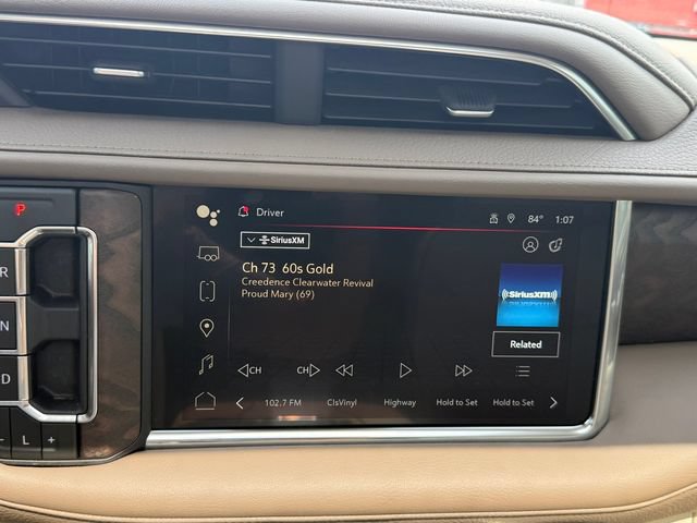 Used 2023 GMC Yukon XL Denali AWD/4WD image 14