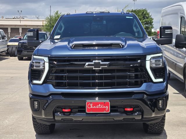Used 2025 Chevrolet Silverado 2500 LTZ w/ Trail Boss Package AWD/4WD image 2