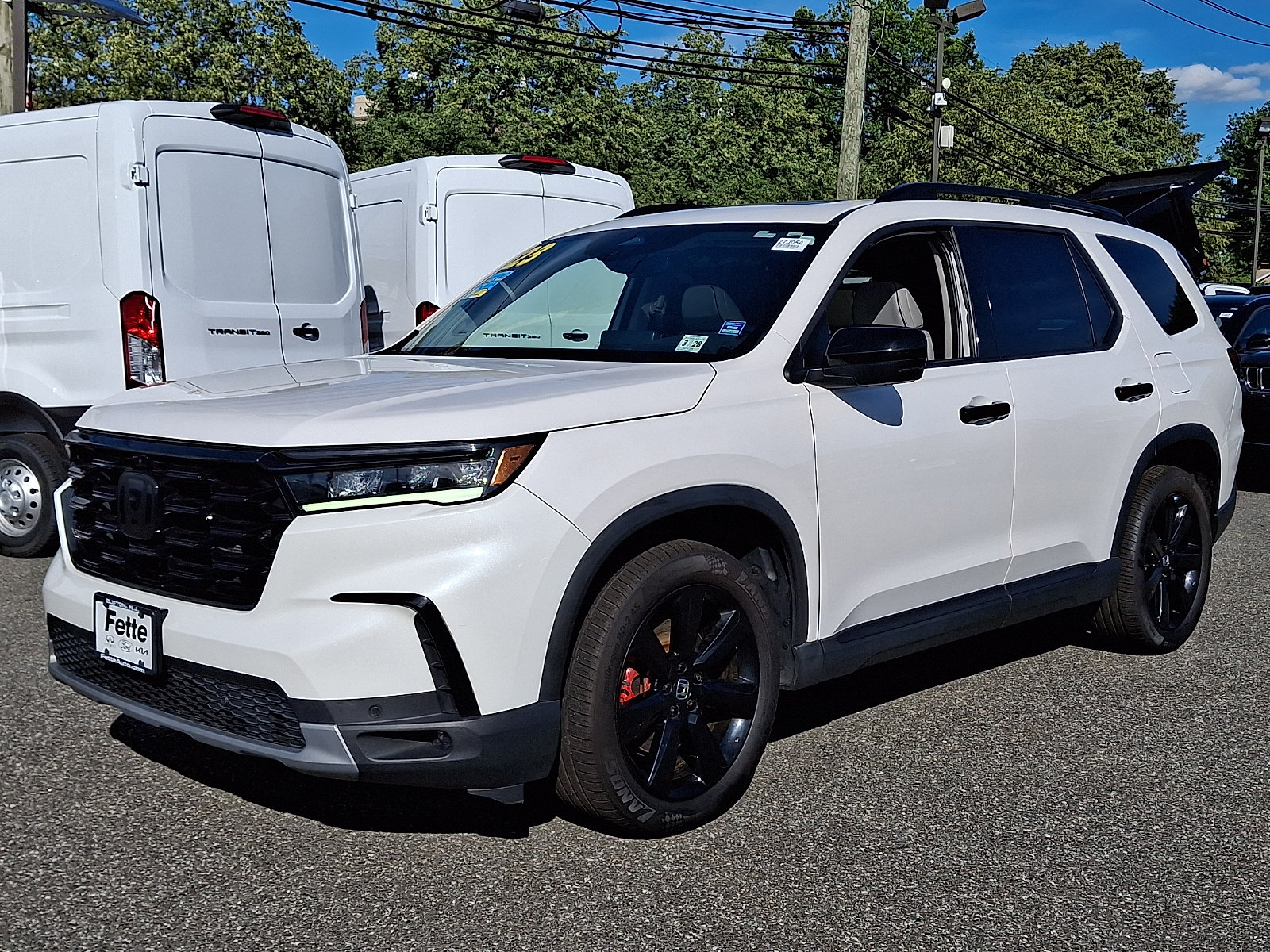 Used 2023 Honda Pilot Elite image 1