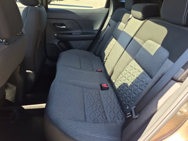Used 2025 Nissan Kicks SV w/ SV Premium Package FWD image 29