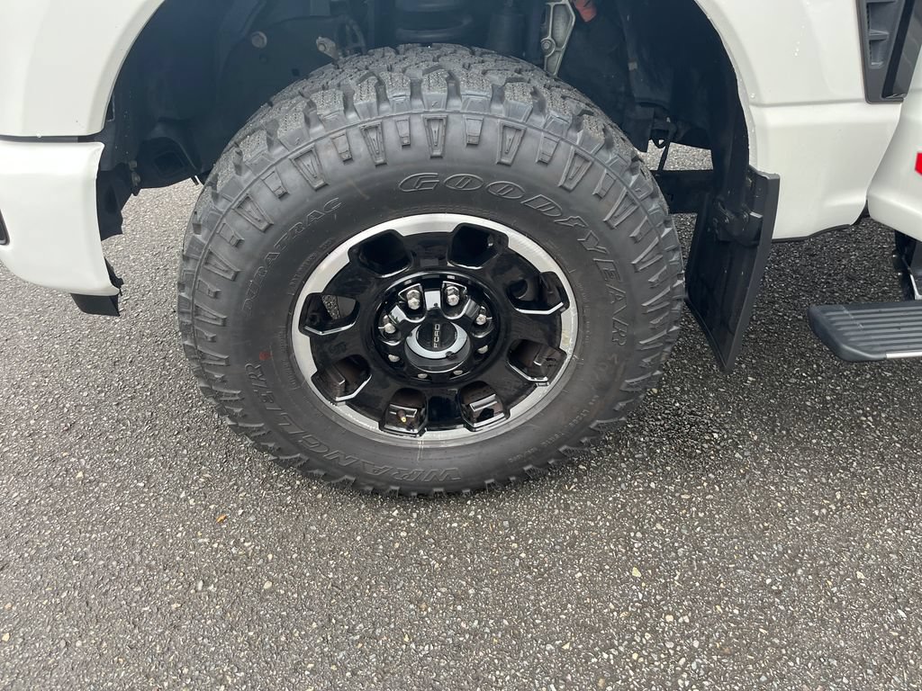 Certified 2025 Ford F350 Platinum w/ Tremor Off-Road Package AWD/4WD image 31