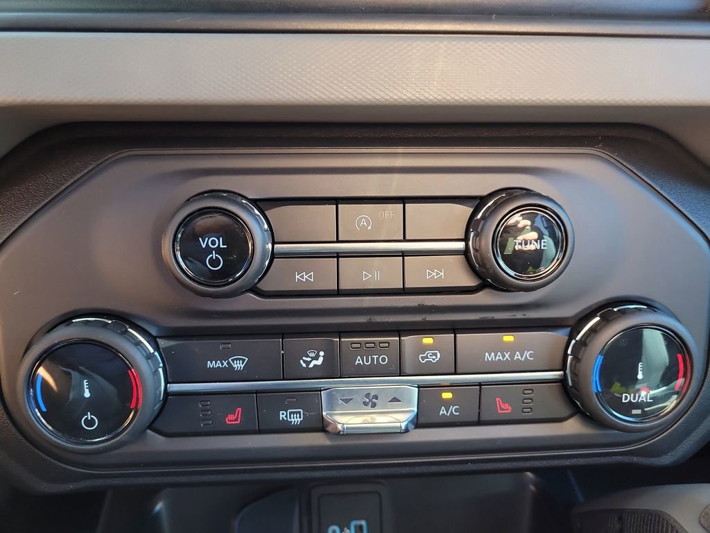 Certified 2022 Ford Bronco Big Bend w/ Sasquatch Package image 22