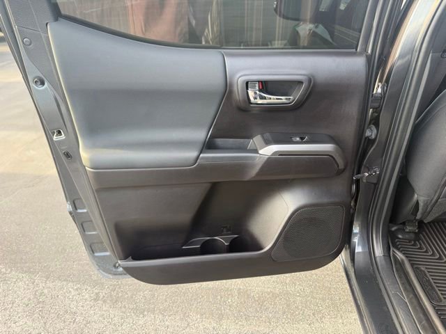 Used 2023 Toyota Tacoma TRD Off-Road w/ Technology Package image 12