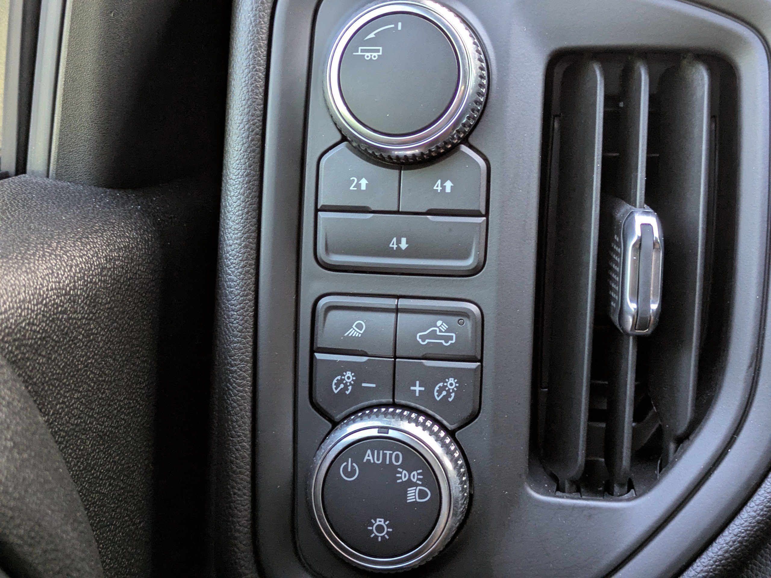 Used 2025 GMC Sierra 2500 Pro w/ 1SA Pro Safety Plus Package AWD/4WD image 28