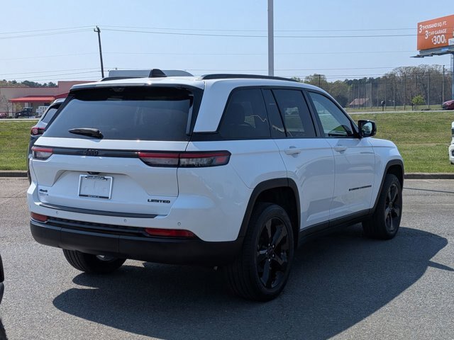 Used 2023 Jeep Grand Cherokee Limited w/ Luxury Tech Group II AWD/4WD image 4
