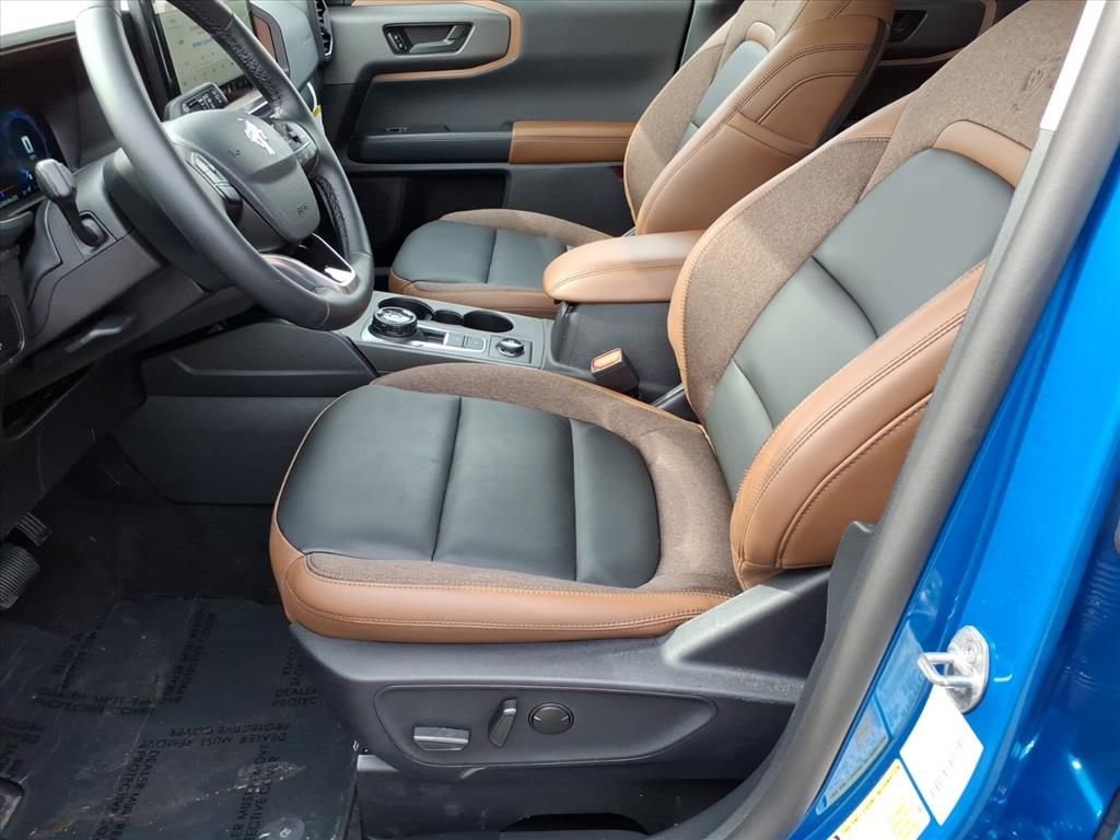 Certified 2025 Ford Bronco Sport Outer Banks w/ Outer Banks Tech Package+ AWD/4WD image 15