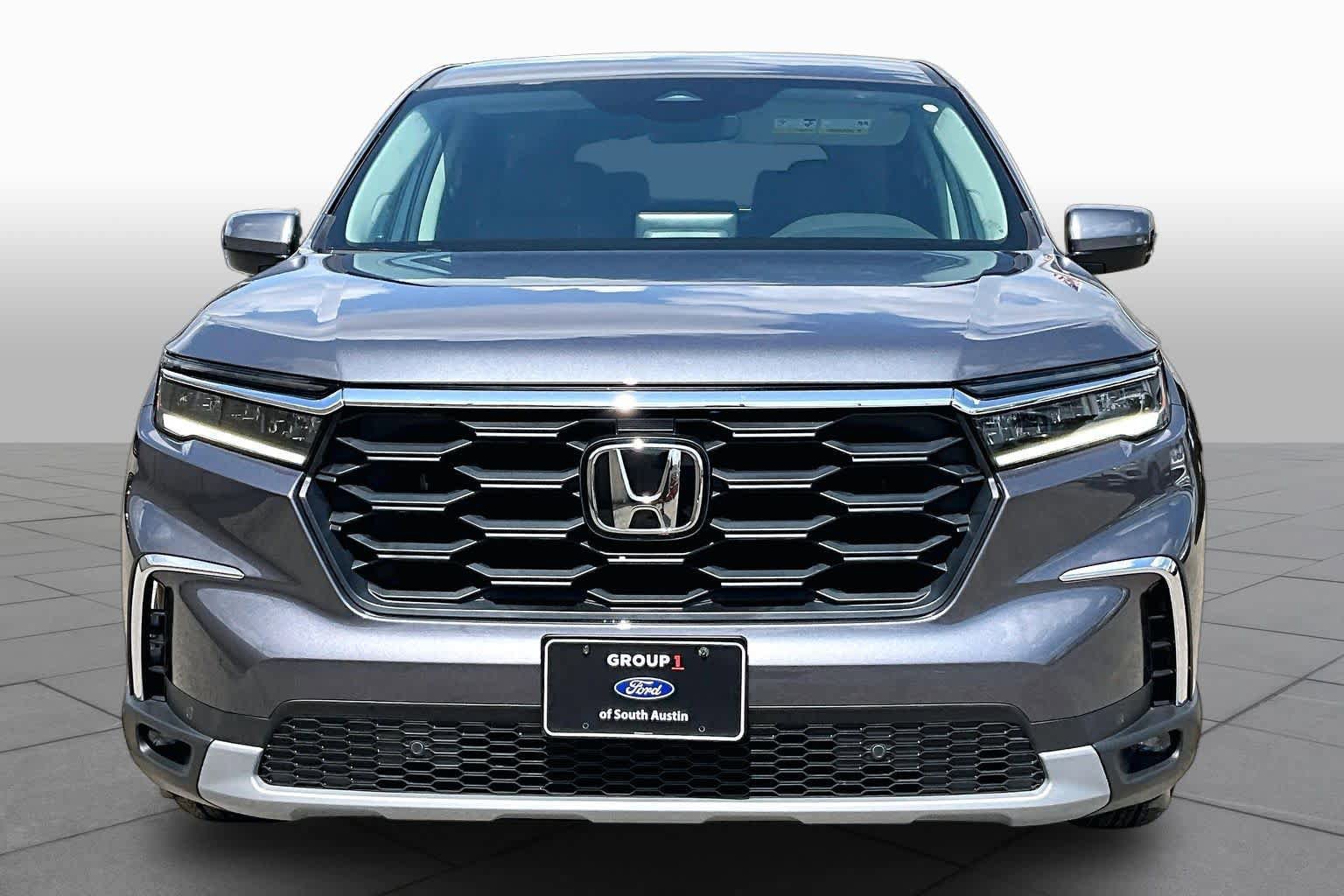 Used 2025 Honda Pilot EX-L image 4