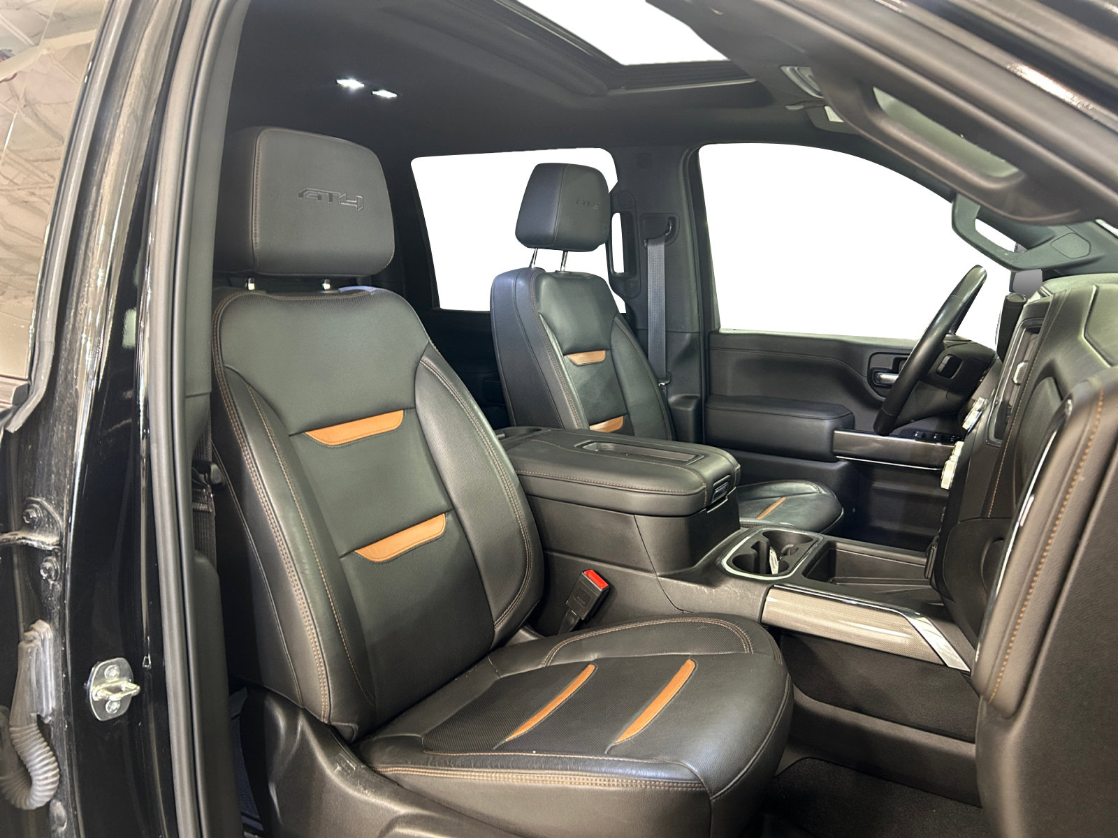 Used 2022 GMC Sierra 2500 AT4 w/ AT4 Premium Plus Package AWD/4WD image 23