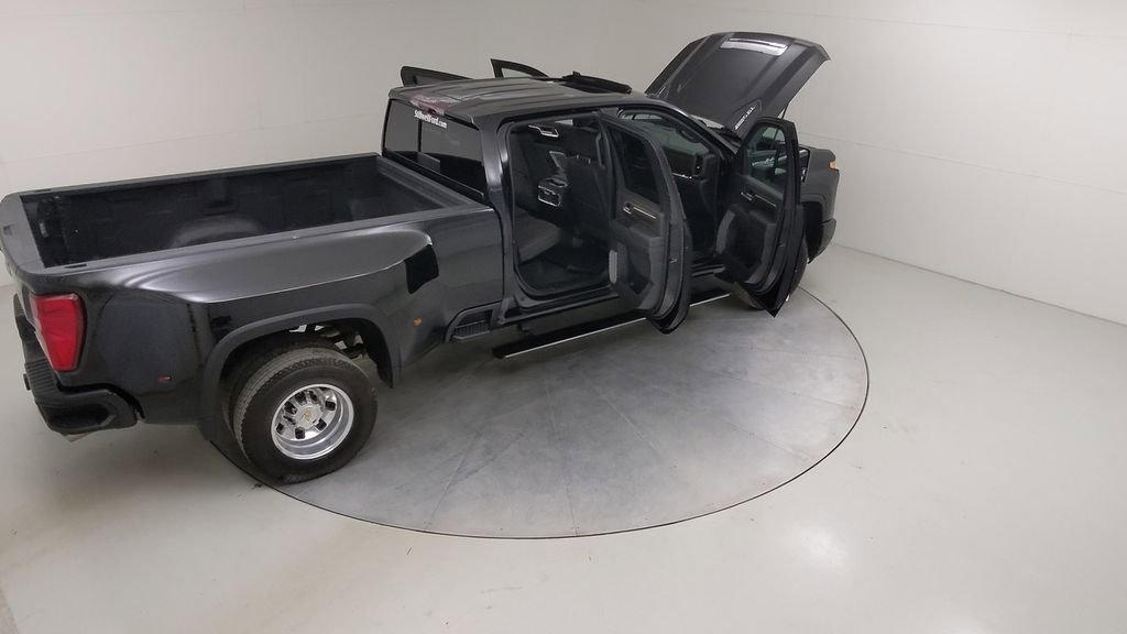 Used 2024 Chevrolet Silverado 3500 High Country w/ High Country Premium Package image 52