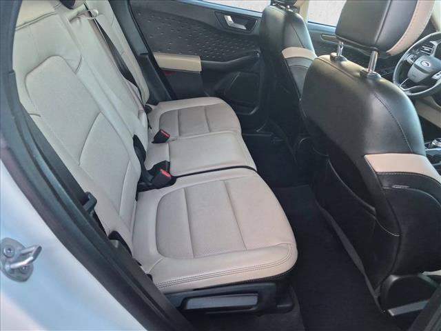 Certified 2020 Ford Escape Titanium w/ Titanium Premium Package 2.0 AWD/4WD image 20