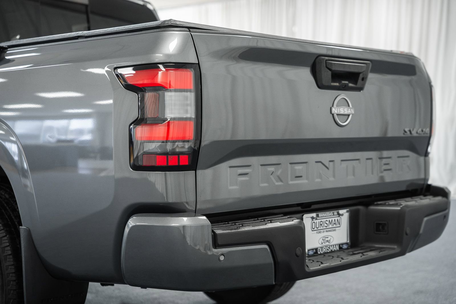 Used 2023 Nissan Frontier SV w/ SV Premium Package image 6