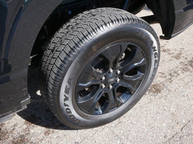 Certified 2022 Ford F150 Platinum w/ FX4 Off-Road Package AWD/4WD image 8