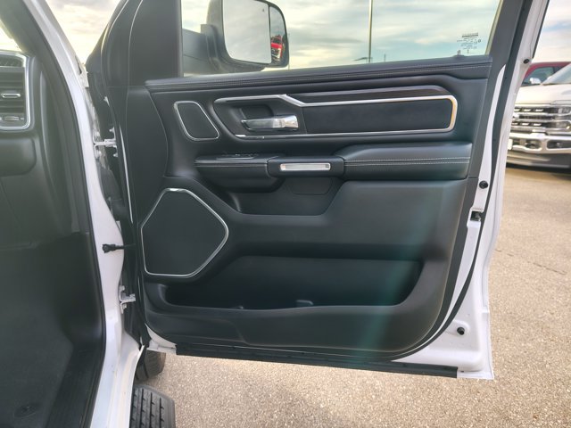 Used 2023 RAM 1500 Laramie AWD/4WD image 14