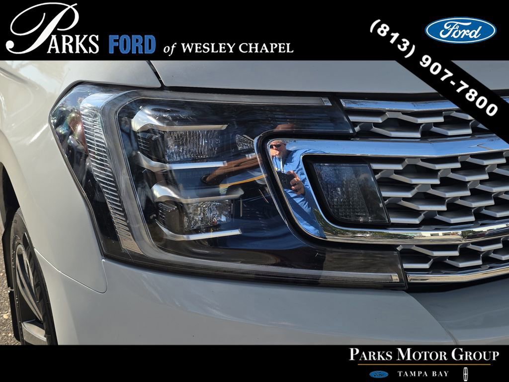 Certified 2021 Ford Expedition Max Platinum image 6