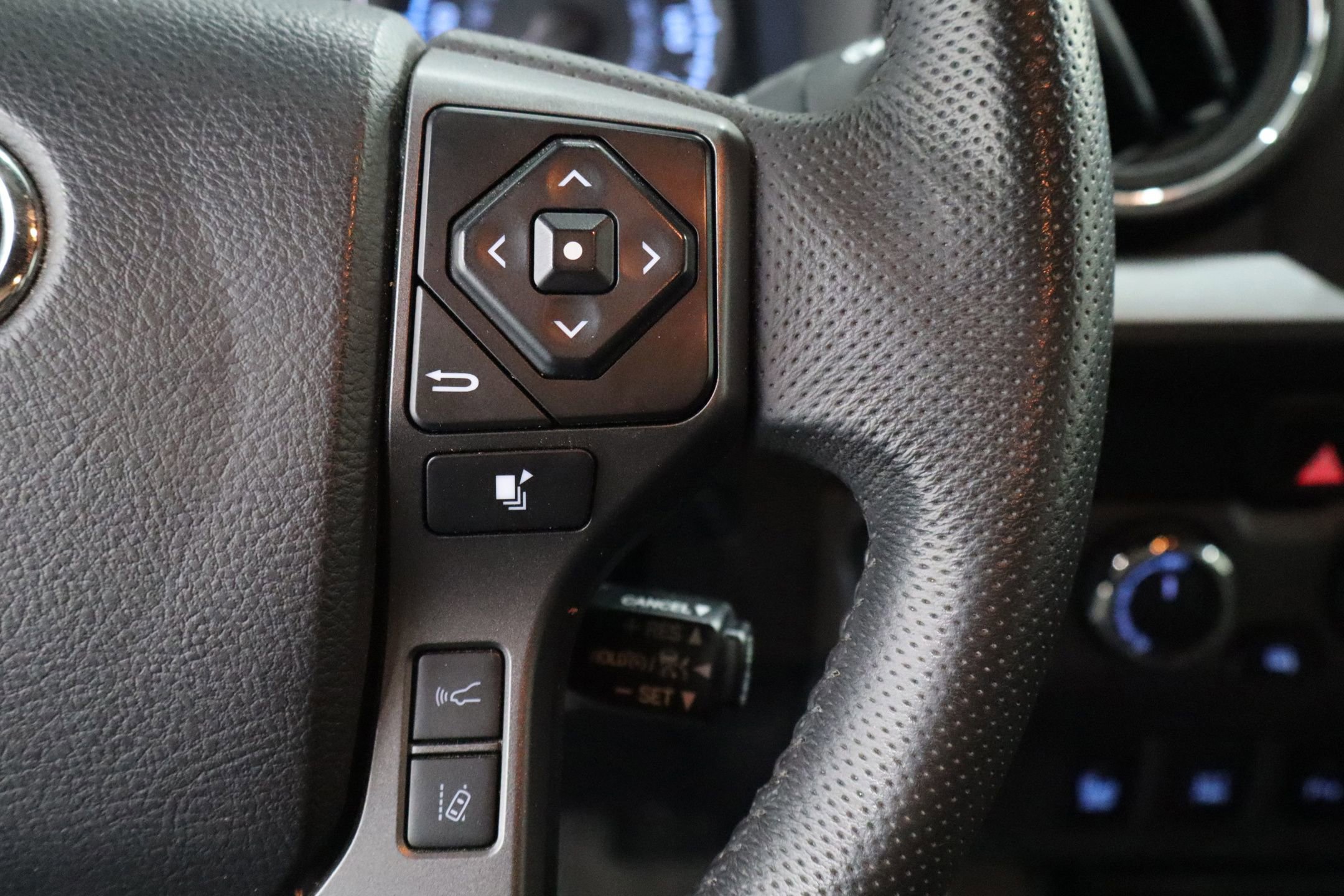 Used 2022 Toyota Tacoma TRD Sport image 15