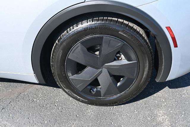 Used 2024 Toyota Prius LE FWD image 14