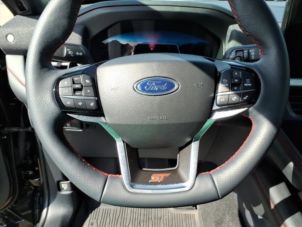 Certified 2025 Ford Explorer ST image 11