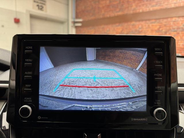 Used 2022 Toyota Corolla Cross LE image 9