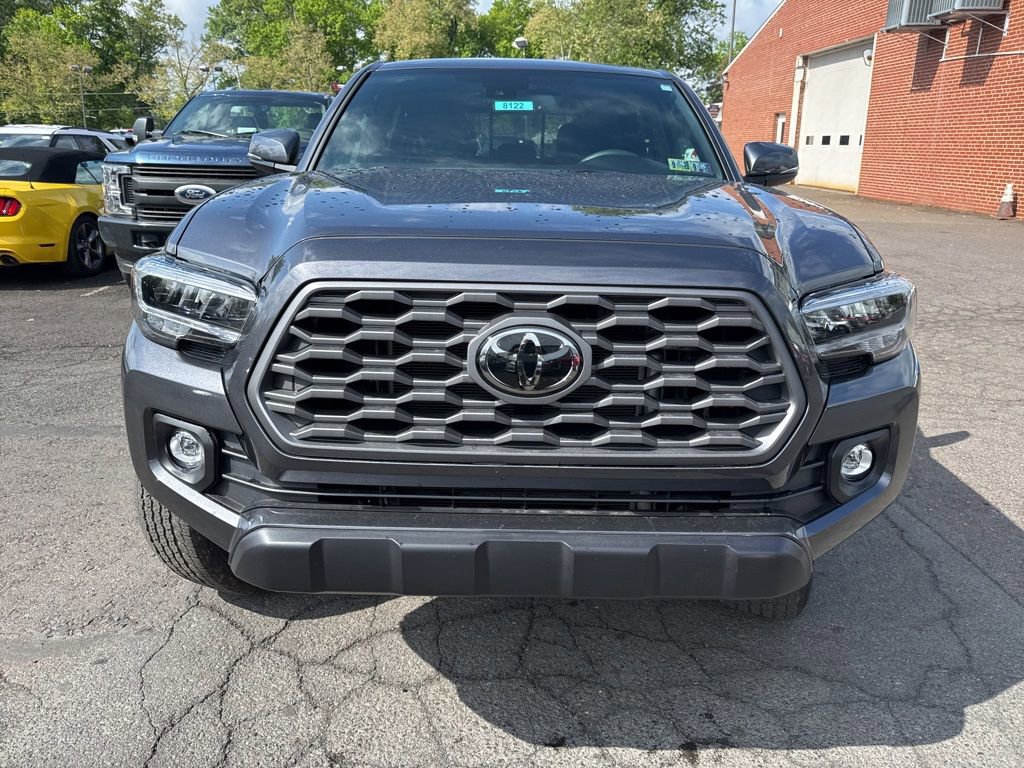 Used 2021 Toyota Tacoma TRD Off-Road w/ Technology Package AWD/4WD image 2