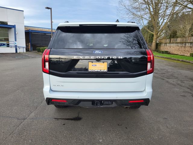 Certified 2025 Ford Expedition Active AWD/4WD image 5