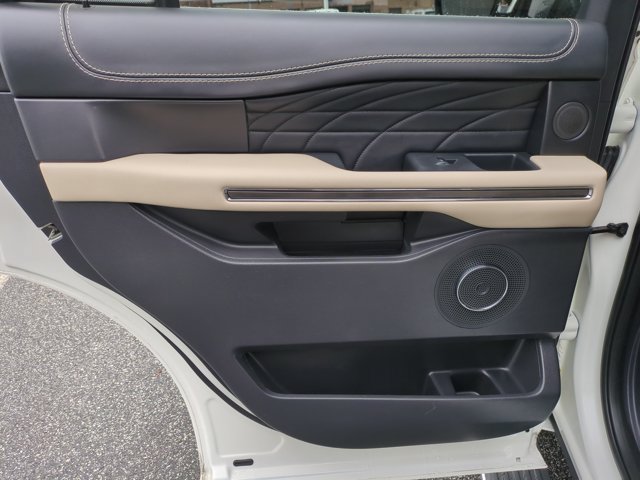 Certified 2023 Ford Expedition Platinum AWD/4WD image 30