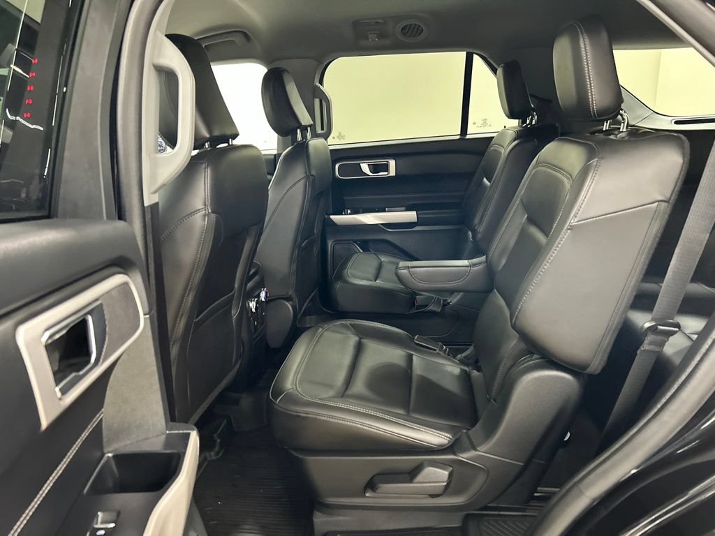 Certified 2023 Ford Explorer XLT w/ Equipment Group 202A AWD/4WD image 24
