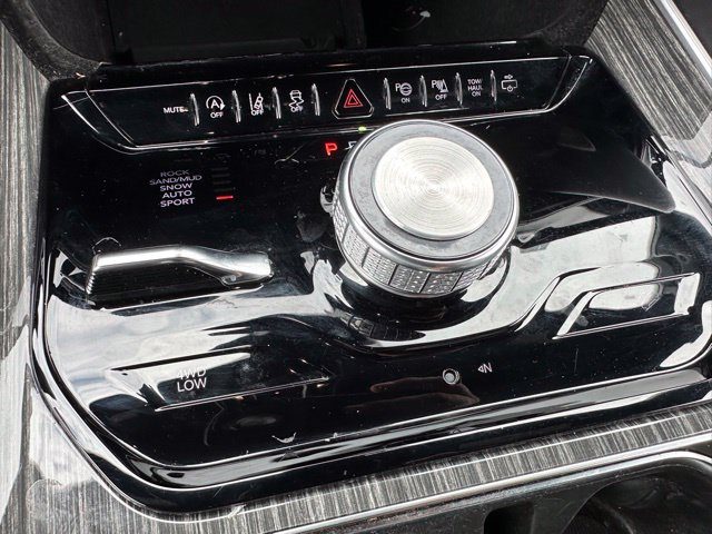 Used 2022 Jeep Wagoneer Series III w/ Convenience Group I AWD/4WD image 19
