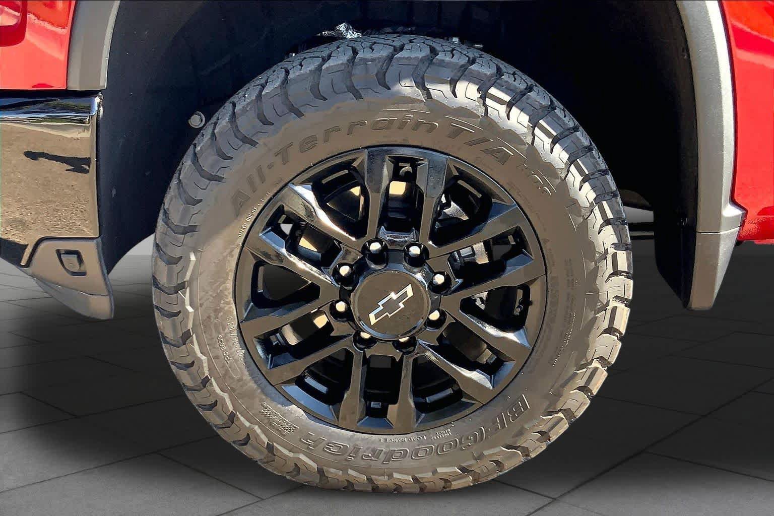 Used 2026 Chevrolet Silverado 2500 LTZ w/ Trail Boss Package AWD/4WD image 11