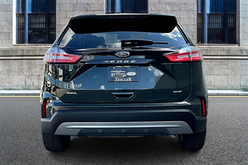 Certified 2022 Ford Edge SEL w/ Convenience Package image 4