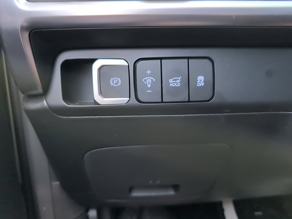 Used 2026 Hyundai Santa Fe SEL FWD image 25